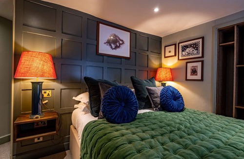 Stow-on-the-Wold Hotel | The Bell at Stow