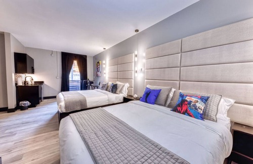 Biloxi Hotel | The Bella's String Kings Suite, King Bed, Sleeps 2, Private Balcony