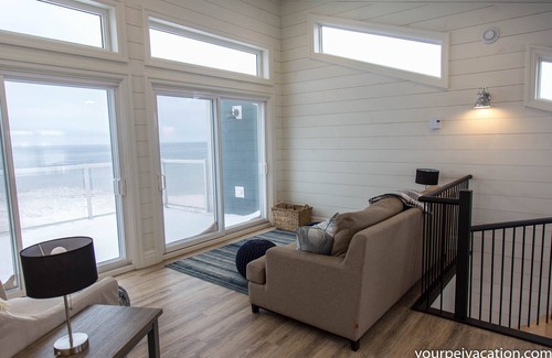 Sea View House | The Belvedere - Luxury oceanfront, Media Room, Cousin's Shore Beach, AC