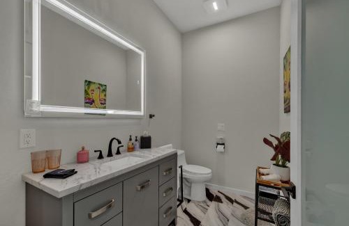 Johnson City Hotel | The Bentley Hotel on 290