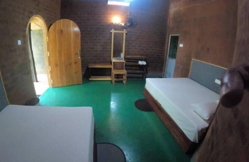 Ranawaranawa Hotel | The best place to be in relax [Room 3}