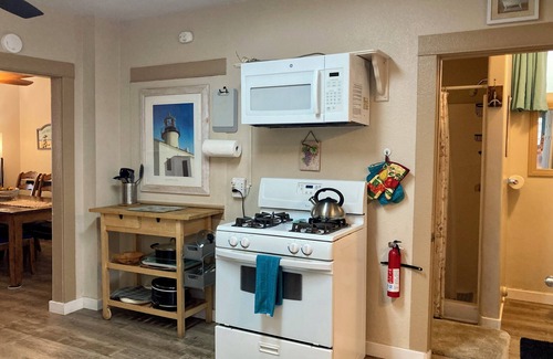 Avalon House | The Big Blue House of Catalina BOOK NOW for 2025