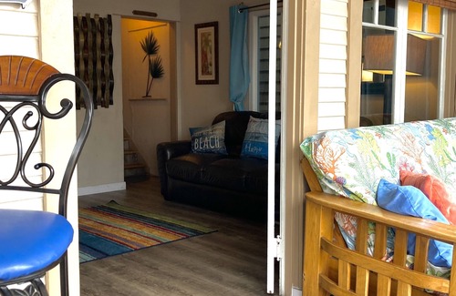 Avalon House | The Big Blue House of Catalina BOOK NOW for 2025