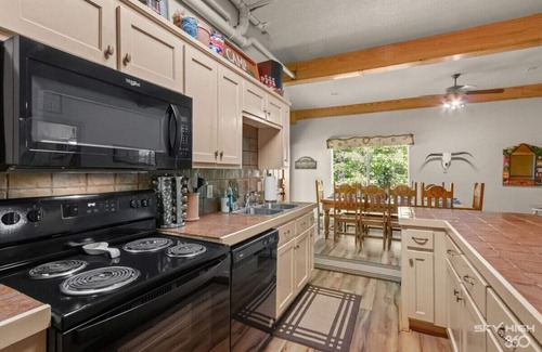 Rogers House | The Big Chill at Beaver Lake Breathtaking views