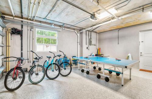 Siesta Key Village House | The Big Kahuna