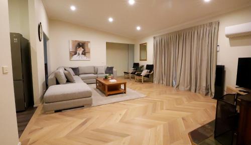 Bright Resort | The Birch House - Silver Birches Accommodation Bright