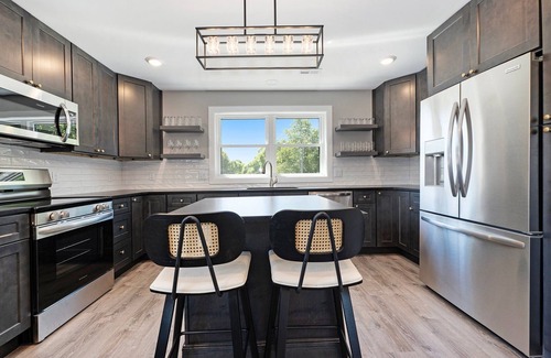 Lake Leelanau Condo | 🌲 The Birches ➠ Luxury Condotel in Downtown Lake Leelanau | U4
