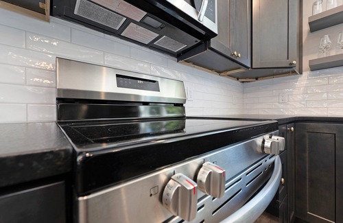 Lake Leelanau Condo | 🌲 The Birches ➠ Luxury Condotel in Downtown Lake Leelanau | U4