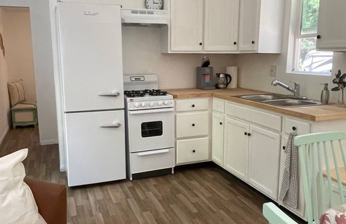 Klamath Cabin | The Black Bear Cabin - 2 bedrooms in the redwoods