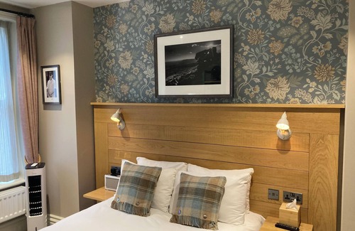 Ilkley Hotel | The Black Hat