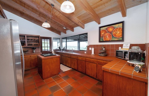 Temecula Cabin | The Black Mountain Cabin/Welcoming Temecula. Pet Friendly! Nature + Wine