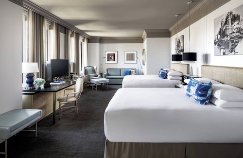 The Loop Hotel | The Blackstone, Autograph Collection