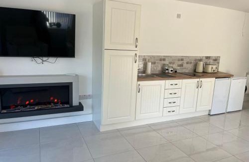 Londonderry Villa | The Bleach Green Cottage