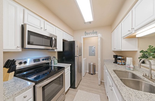 Wetmore Apartment | The Blue Belle welcomes you! Rim/La Cantera Area