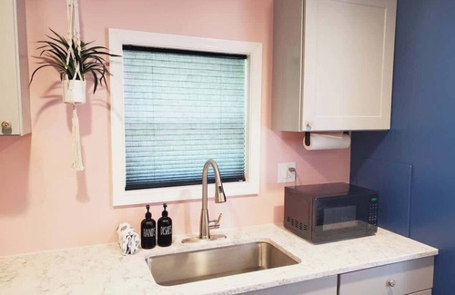Shepherdstown Apartment | The Blue Bird Summary