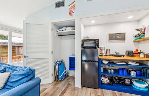 Jacksonville Beach Condo | The Blue Turtle: retreat w/bikes! By Beach & Mayo
