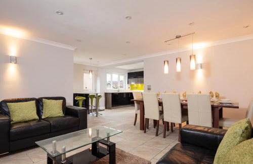 Offerton Villa | The Bluestone Villa