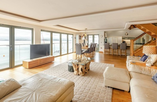 Borth-y-Gest Cottage | THE BOATHOUSE, pet friendly, character holiday cottage in Porthmadog