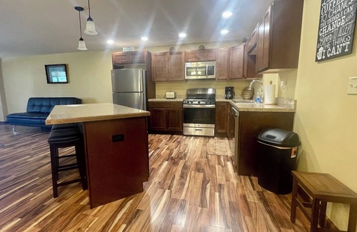 Sandusky Condo | The Boatyard Loft and Suites Unit B