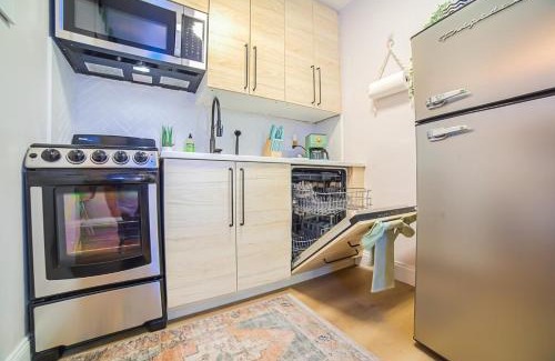 Downtown Orlando House | The Boho Jungalow - Private, HotTub, Downtown