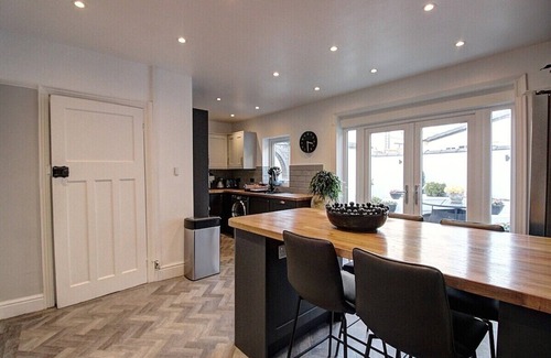 Chester House | The Botanical Holiday by Cheshire Escapes