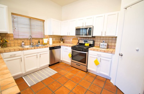 Desert Club Manor House | The Bottlebrush: Your Private Hideaway with Pool/Jacuzzi. 5-Star Hospitality!