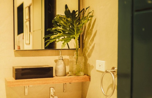 Poblacion District Hotel | The Bourke Hotel