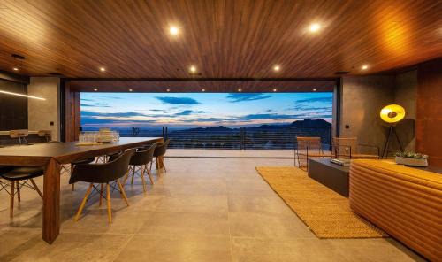 Joshua Tree House | The Box by Fieldtrip - Architectural Villa w Pool Spa