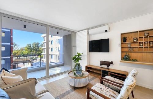 Green Point Apartment | The Braemar Green Point two bed, two bath, parking