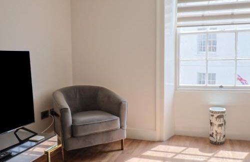 Lyme Regis Apartment | The Breakers