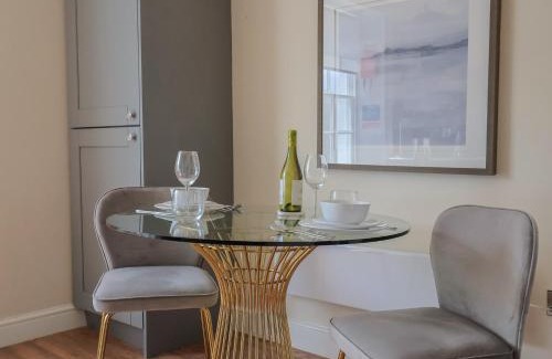 Lyme Regis Apartment | The Breakers