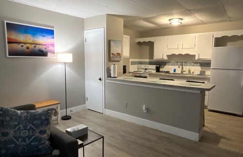 Fairport Harbor Apartment | The Breakwall Suite!