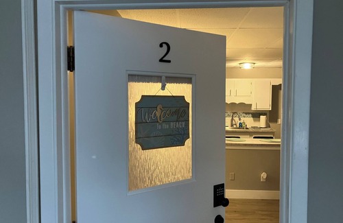 Fairport Harbor Apartment | The Breakwall Suite!