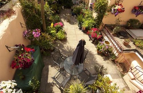 Roundham Hotel | The Briars - Adults Only