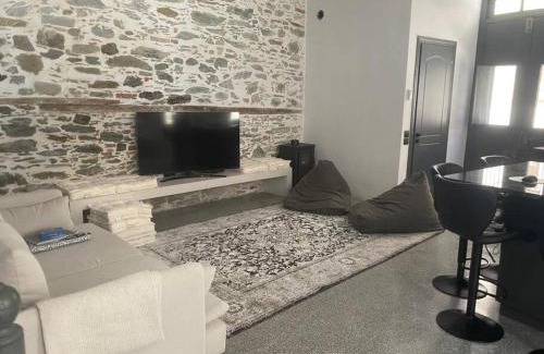 Plomari House | The Bridge House Plomari