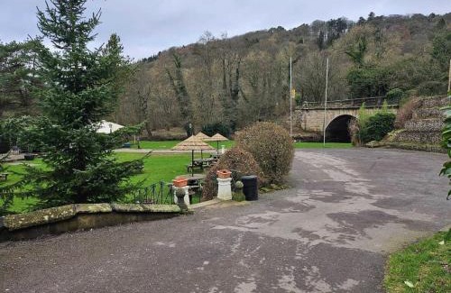 Alton Hotel | The Bridge House Restaurant and Hotel