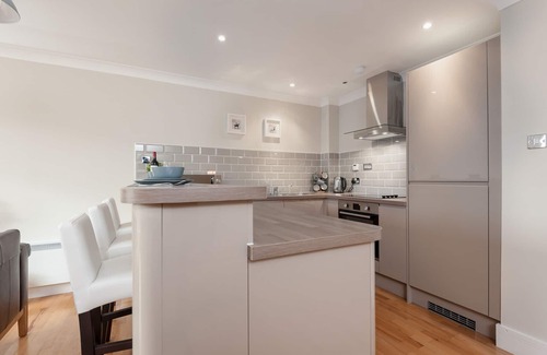 City Centre Glasgow Apartment | The Bridge - Two bedrooms, Central Location, Parking available
