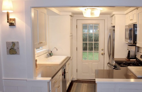 Yachting Village House | The Bridget Brennan House c. 1740 offers colonial charm w/contemporary comforts