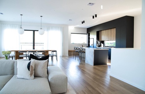 Bright House | The Bright Haus - 4 Bedroom - Discover this modern sanctuary that redefines luxury living.