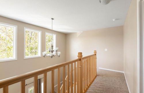 Tri-Cities House | The Broadmoor House