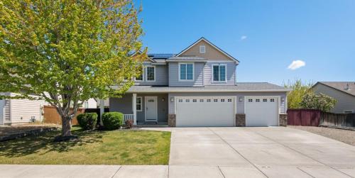 Tri-Cities House | The Broadmoor House