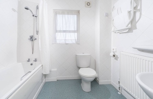 Sandown Hotel | The Broadway Park Hotel