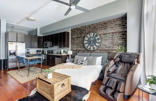 Yamacraw Village Condo | The Broughton Noir, Chic | Comfortable | Cozy