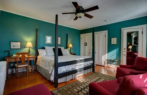 Mann Bed & Breakfast | The Brown Street Inn