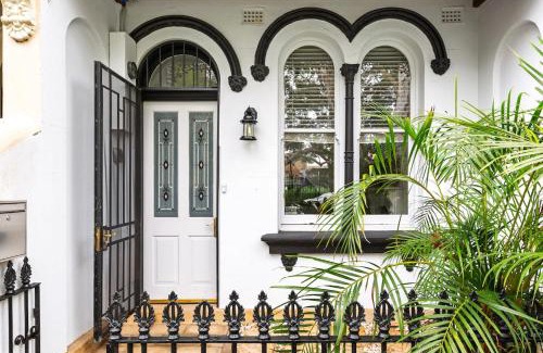 Alexandria House | 'The Buckland Terrace' Timeless Inner-City Treasure