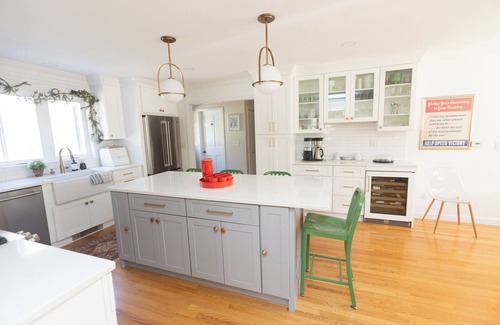 Kennebunk House | The Bunk House KBK in Kennebunk,Maine. n1.2 MILE to BEACH! Sleeps 9 people.nnn