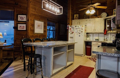 Hagerman Cabin | The Bunkhouse Lodge at Chesser Ranch