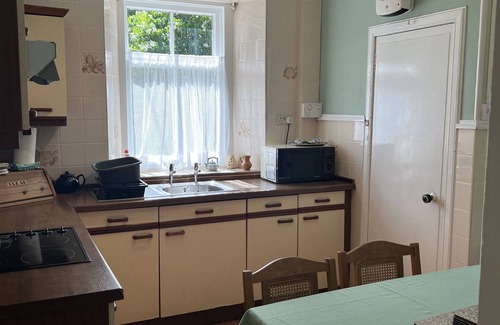 Biggar Cottage | The Butler's Cottage, Carmichael Country Cottages, near Biggar. Pets welcome.