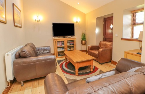Coxhoe Cottage | THE BYRE, family friendly, with a garden in Coxhoe