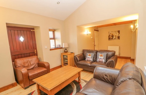 Coxhoe Cottage | THE BYRE, family friendly, with a garden in Coxhoe